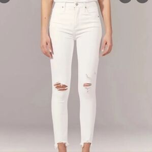 White Abercrombie High Rise Super Skinny Ankle 6S